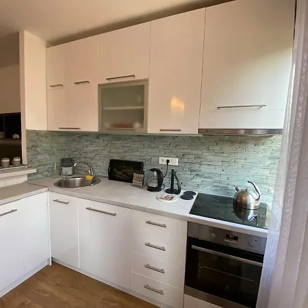 Apartamento Ruby - Prostrano, Parking, Blizu Centra Sarajevo