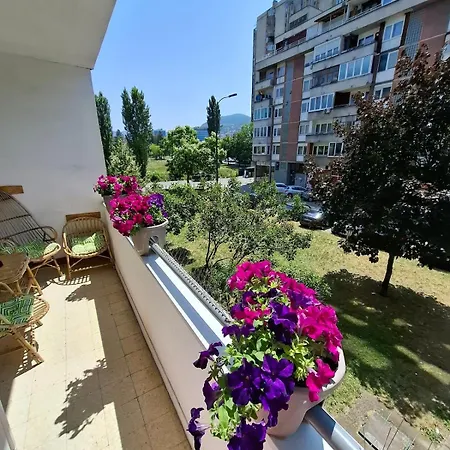 Ruby - Prostrano, Parking, Blizu Centra Apartamento Sarajevo