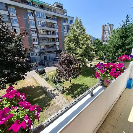 Ruby - Prostrano, Parking, Blizu Centra Apartment *