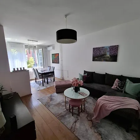 Apartamento Ruby - Prostrano, Parking, Blizu Centra Sarajevo